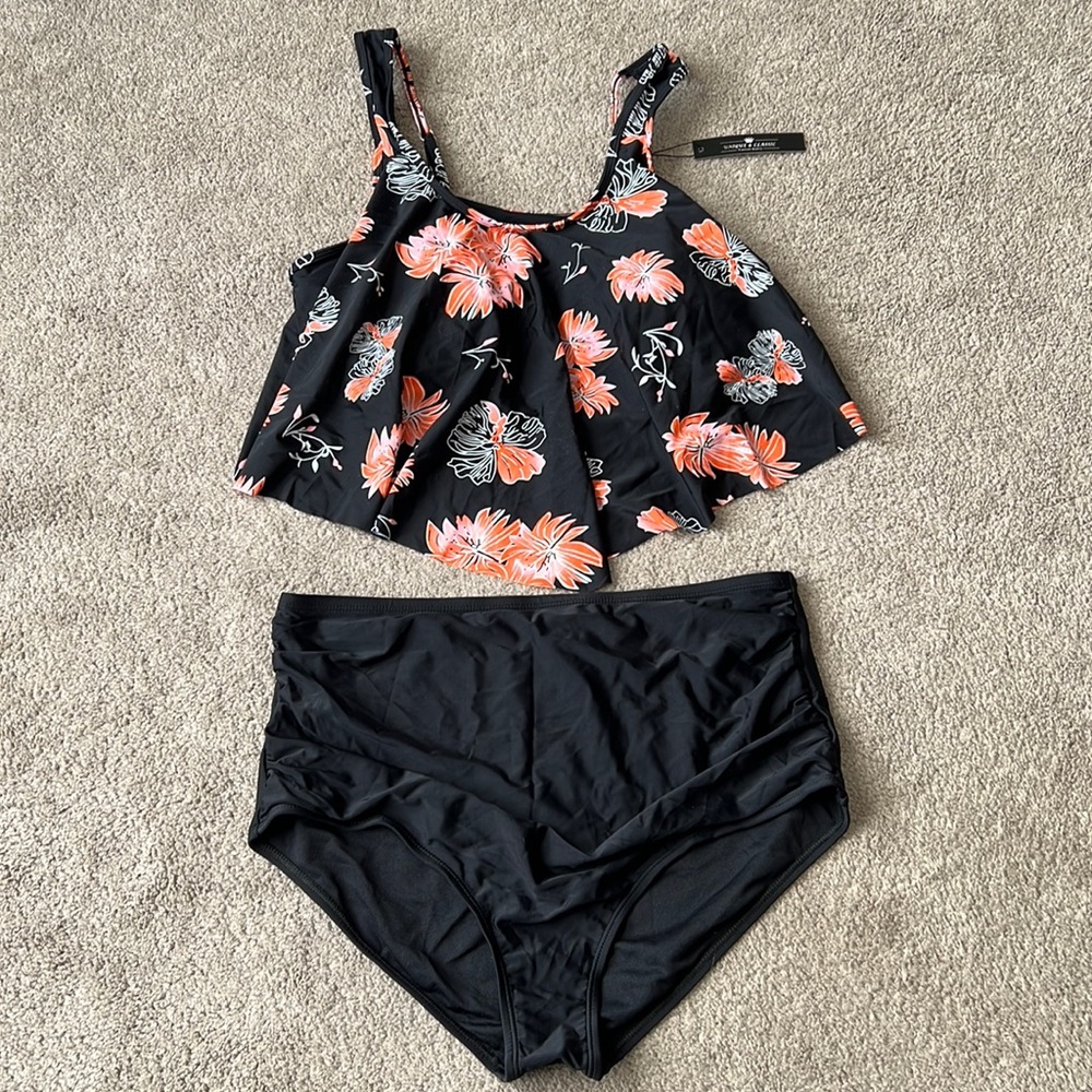 NWT Floral Tankini